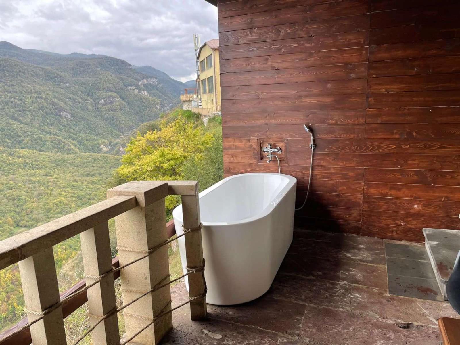Lastiver Resort Yenokavan Buitenkant foto